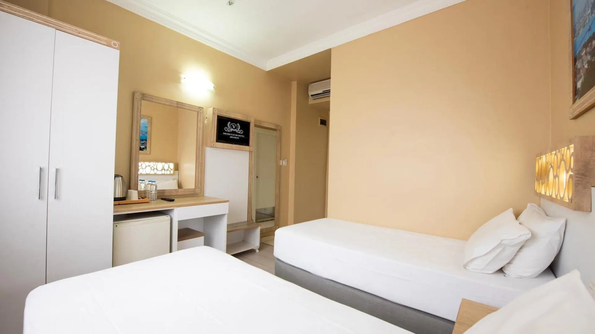 Grand Vatan Hotel Стамбул