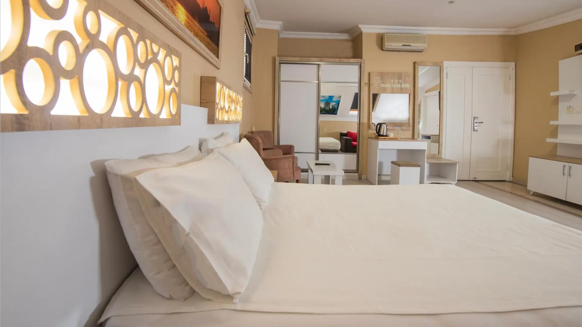 Grand Vatan Hotel Стамбул Турция